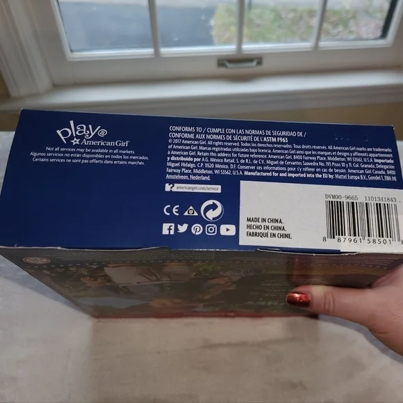 American Girl Tenney Grant Hat and Necklace - Picture 4 of 6